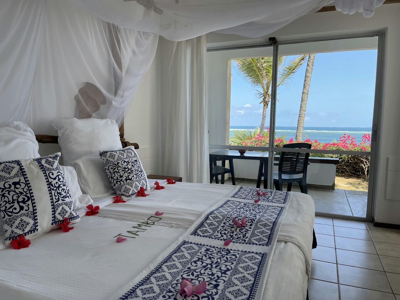 The Fynbos Suite, a bedroom overlooking the ocean